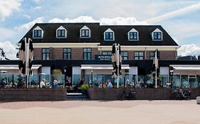 Beach Hotel - Bar&Kitchen Monopole